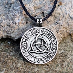 ☠️☠️Nordic Rune Pendant Necklace ☠️☠️